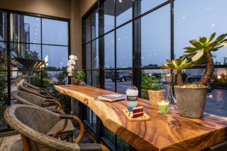 Jenz hotel - 1