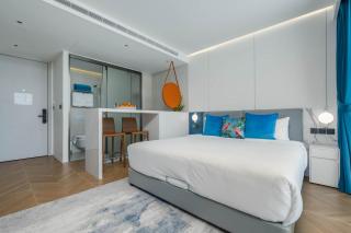 Modern Pool Access Condo At Beachfront Bang Tao Beach - 3