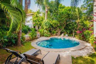 2BR 2Bath Private Pool Surfers Paradise 7min Walk - Holiday Home - 1