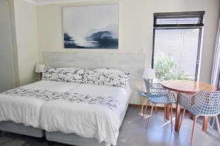 Pecan Tree Forest Studio B with Private Terrace - 6