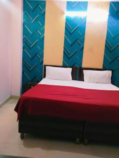 Singh Hotel - 6