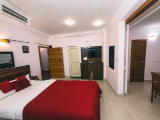 The Singh Hotel - 6