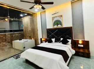 Amberi Vista Villa by Awsmberg Stays - 8