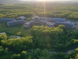 Pullman Changbaishan Resort - 9