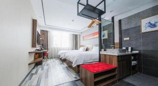 Borrman Hotel Zhenjiang Dashikou Suning Plaza - 2