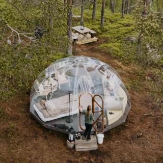 Glass-igloo with spectacular views of majestic mountains - 5