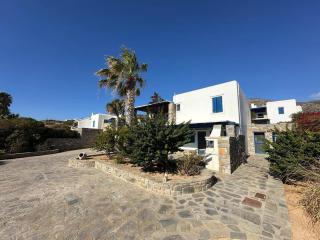 Villa Drionisi in Tzanes, Paros · 6 Guests - 4