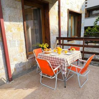 Mountain Escape - 1 Bedroom, Near Gondola, Free Parking - 1