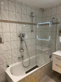 Modernes Apartment mit Balkon & kostenlosem Parkplatz - 7