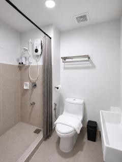 Avida Riala - Hotel Style - Queen Bed - Free Swimming Pool - 3