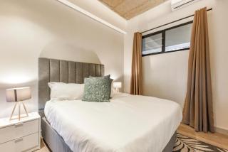 The Lineal 011 - Elegant Sandton Retreat Modern 1BR - 7