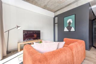 The Lineal 011 - Elegant Sandton Retreat Modern 1BR - 1