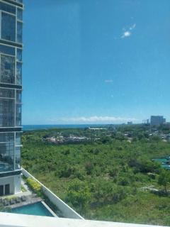 Mactan newtown beach condo - 2