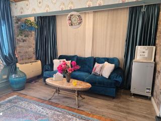Royal sapphire suit side sea view - 9