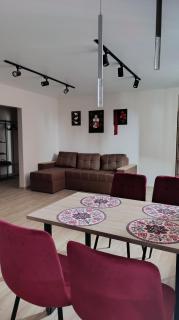 Dolyna House - 0