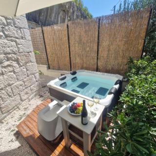 Vintage stone house ELDO with jacuzzi, in Podaspilje, Omiš - 4