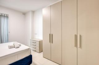 Beautiful 3 Bedroom Apartment in Sliema with WIFI - 1