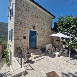 Vintage stone house ELDO with jacuzzi, in Podaspilje, Omiš - 8