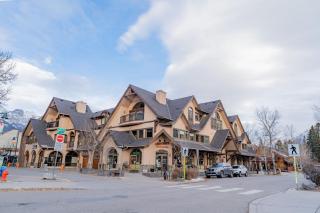 Cascade Penthouse by Canadian Rockies Vacation Rentals - 6