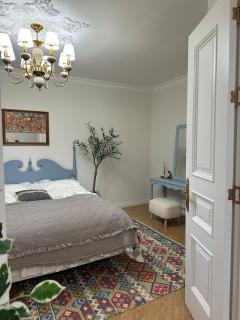Elegant Apartment near Winter Park & Metro - 4
