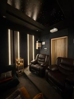 PB Homes And Shortlets - 3