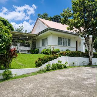 The Hills Villa Tagaytay French Charmed with a view - 7
