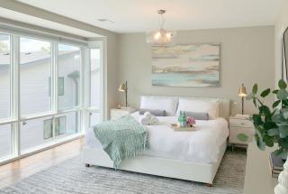 Downtown Luxury - 10 Beds & Free Parking - 1