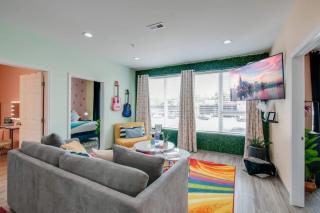 New 4 Bedroom Apt near DT Walk to restaurants - 3