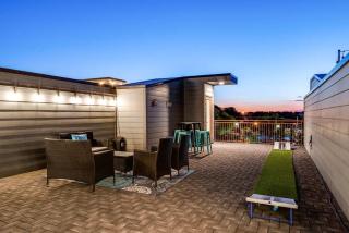 Game Room and Skydeck - Book Today - 5