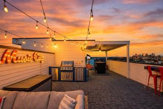 New NashVegas Downtown Rooftop City Views 13Beds - 4