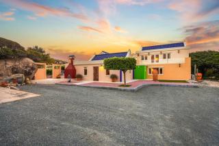 Luxury 6BR Nature's dream Villa by Bocobay - 2