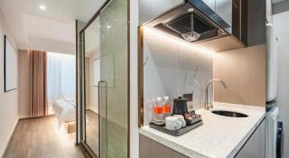 Guike Hotel (Shanghai Global Harbor and Zhongning Metro Station) - 7