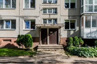 Yellow Apartments - 9