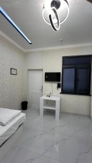 Saroy Hotel - 8