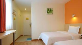 7 Days Inn Taiyuan Railway Station - 1