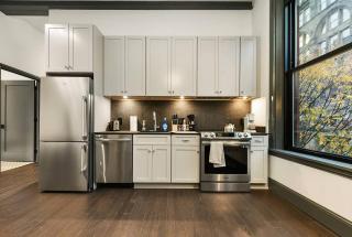 Comfortable 2BR — Conveni - 8