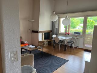 Quiet and sunny 2-room apartment with balcony - 3