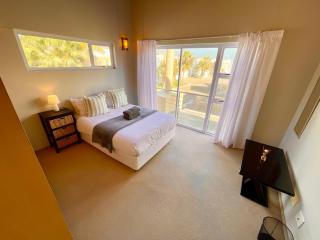 Waterfront cottage E5 - 9