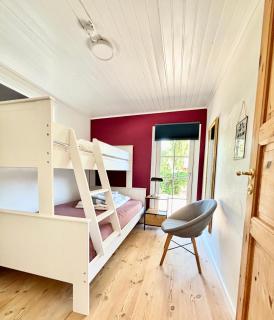 Spacey and charming cabin 300 m. from beach - 8