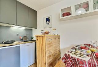 Résidence Divaria - Studio cabine 4 personnes à Tignes au pied des pistes et proche des commerces dans le quartier du Lac. Situé en rez de jardin d' MAE-2114 - 4