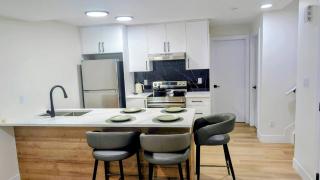 Sweet Home Escape 2BR guest suite - 7