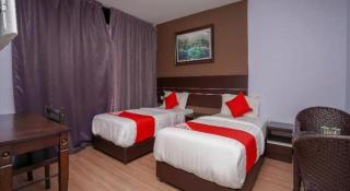 OYO 1043 Get Inn Hotel Sendayan - 9