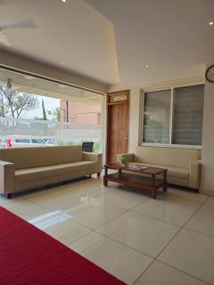 Hotel King Raama - 9