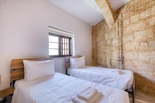 3BR Townhouse with Private Pool and BBQ - 7
