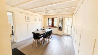 Spacious 4BR Home , Sleeps up to 9 , Parking & WiFi - 8