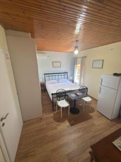 Qeparo House - 8