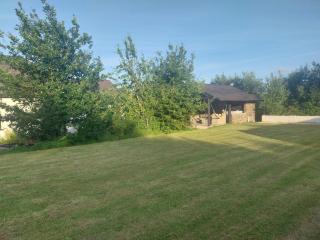 House Sleeps 11 with Parking - 9