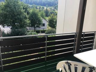 Likeable quiet 2-room apartment with balcony - 1