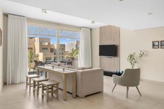 Mangroovy M9 1 BR, Pool & Sea View - 0
