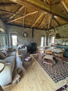 Rustic Retreat by Georgia - 9